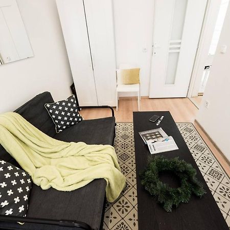 Cosy And Central Apartment With 4 Bedrooms And A/C Budapest Eksteriør bilde