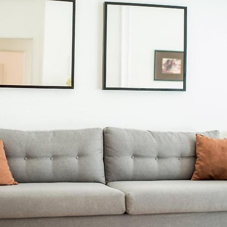Cosy And Central Apartment With 4 Bedrooms And A/C Budapest Eksteriør bilde