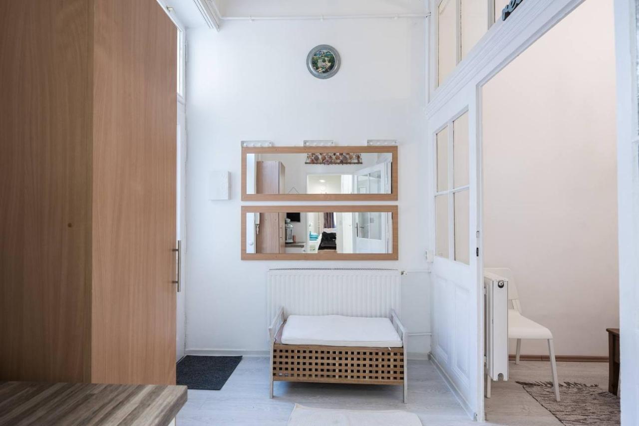 Cosy And Central Apartment With 4 Bedrooms And A/C Budapest Eksteriør bilde