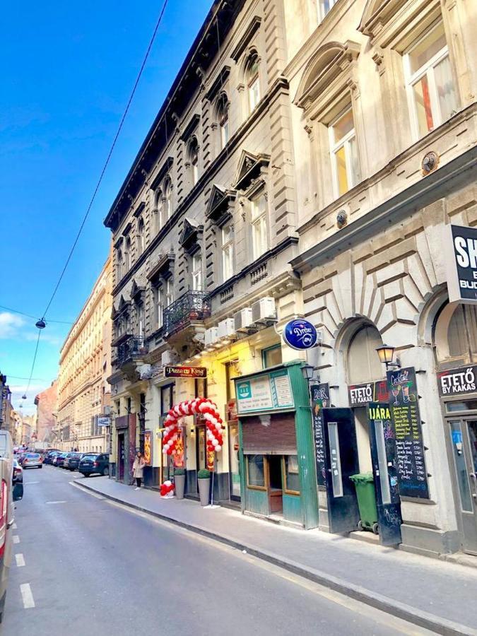 Cosy And Central Apartment With 4 Bedrooms And A/C Budapest Eksteriør bilde