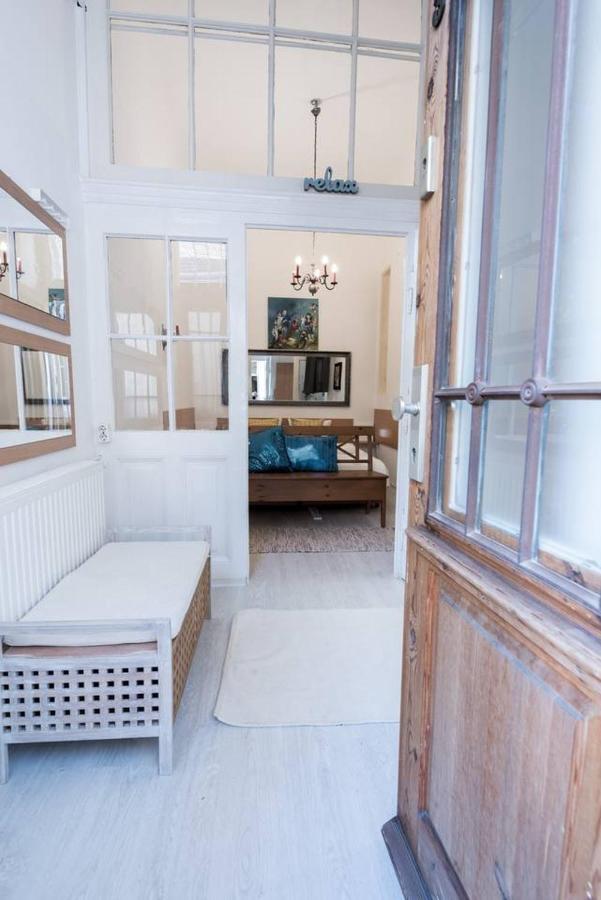 Cosy And Central Apartment With 4 Bedrooms And A/C Budapest Eksteriør bilde